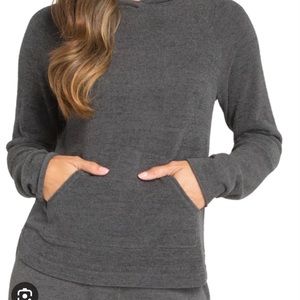 Barefoot Dreams pullover hoodie, large, carbon, charcoal color